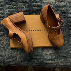 Lucky Brand Tan Mary Jane size 10